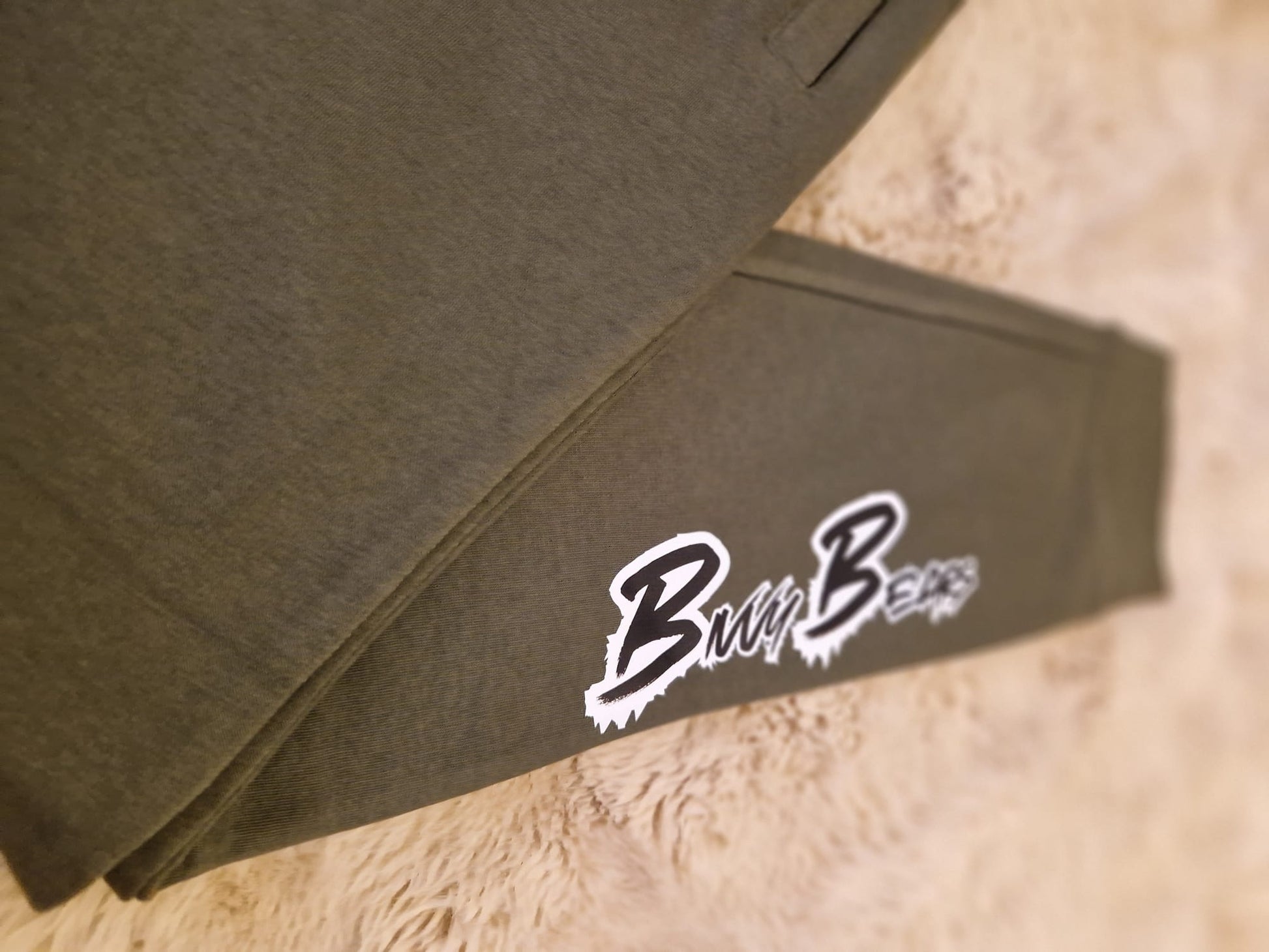 olive carp fishing joggers with zip pockets